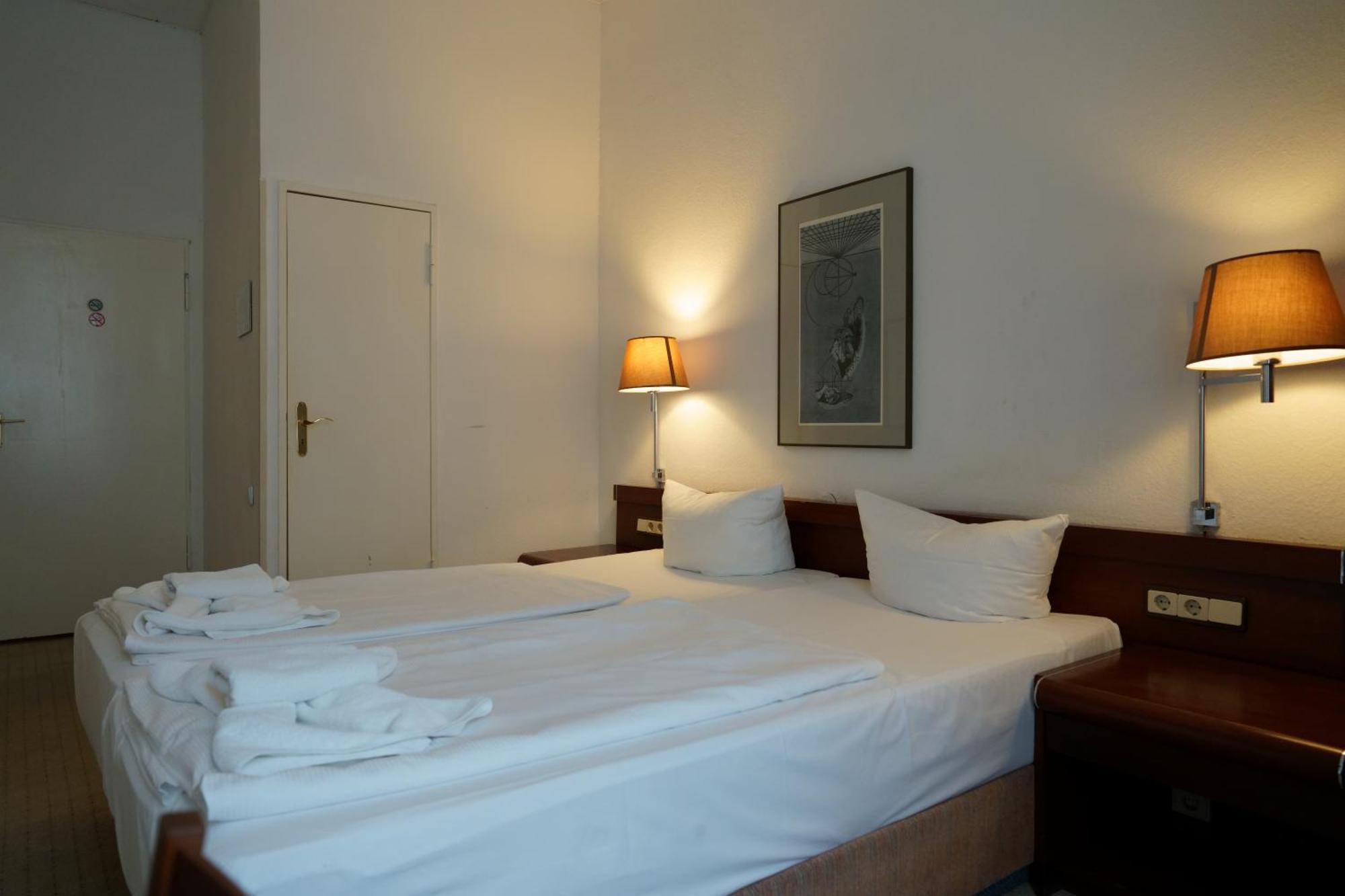 Hotel Pension Xantener Eck Berlin Luaran gambar