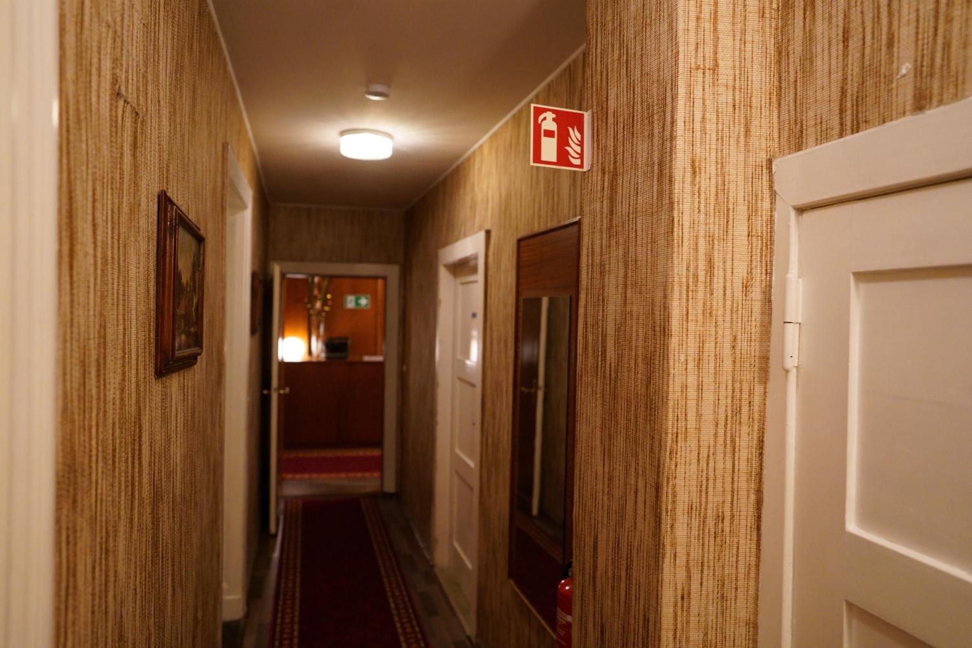 Hotel Pension Xantener Eck Berlin Luaran gambar