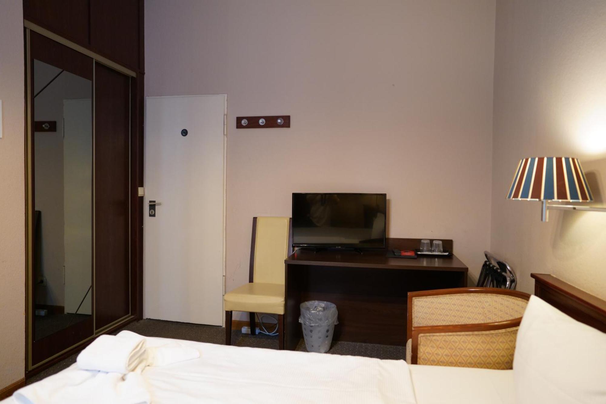 Hotel Pension Xantener Eck Berlin Luaran gambar