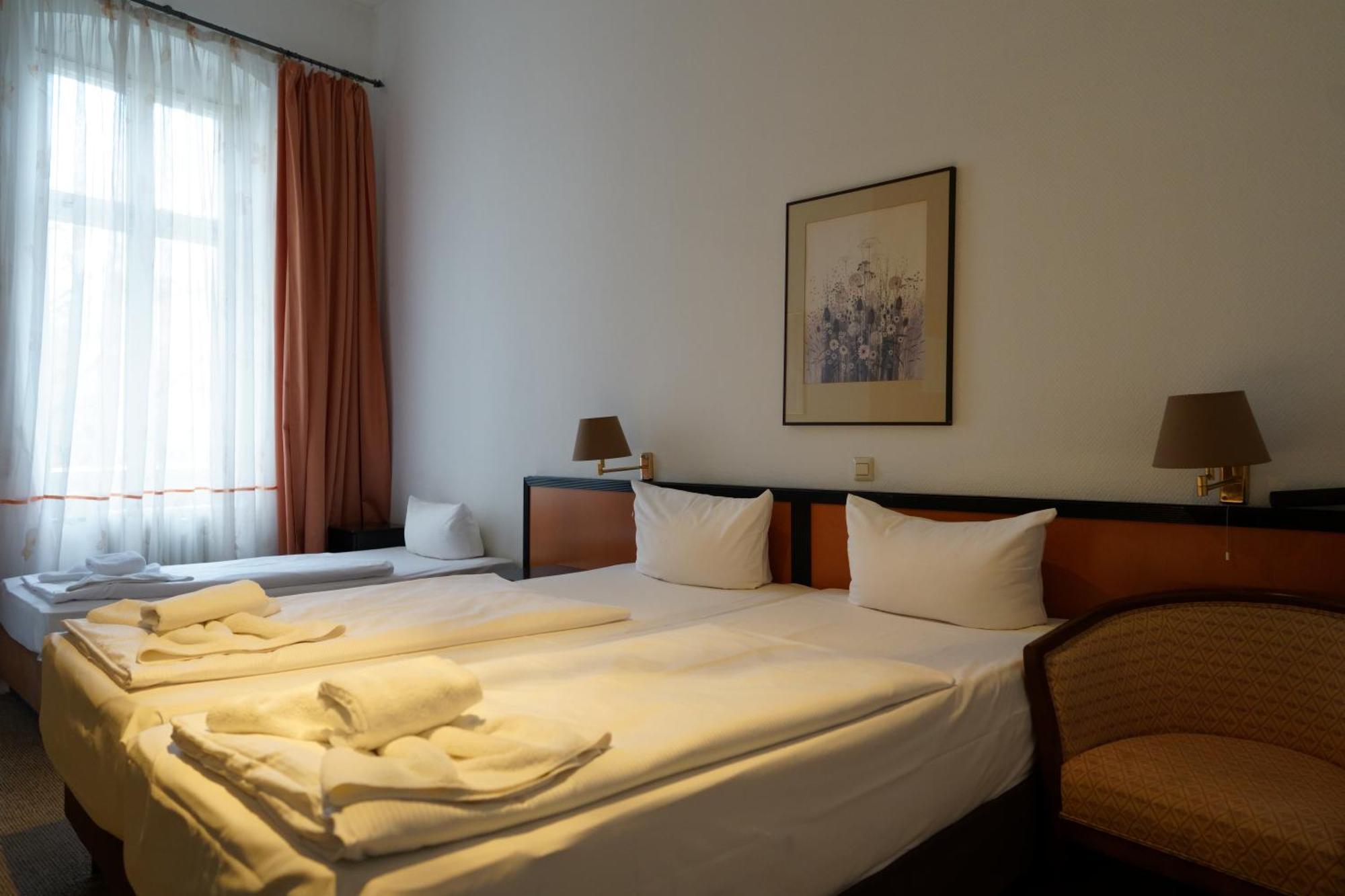 Hotel Pension Xantener Eck Berlin Luaran gambar