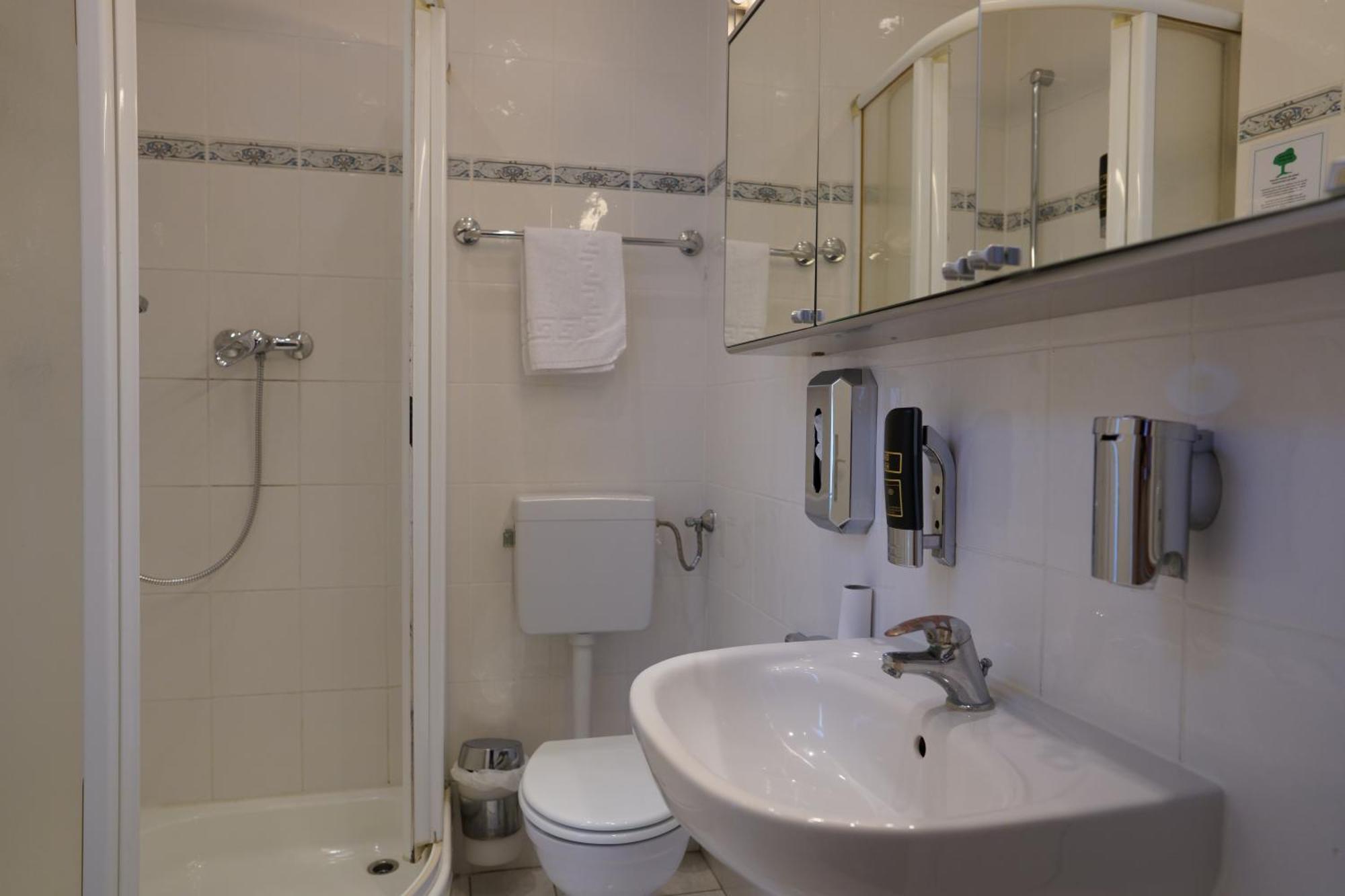 Hotel Pension Xantener Eck Berlin Luaran gambar
