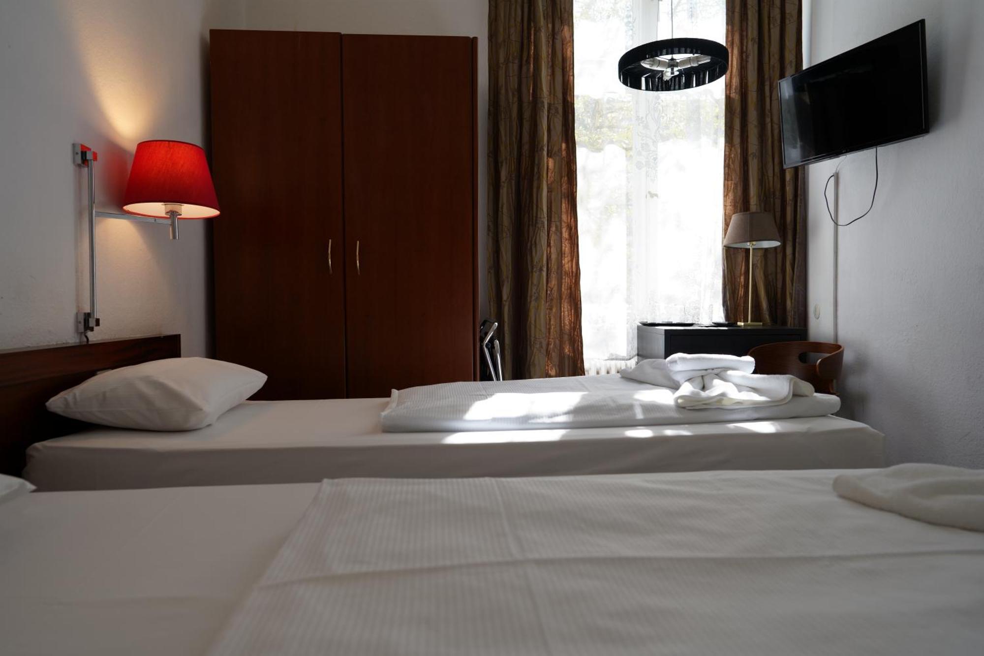 Hotel Pension Xantener Eck Berlin Luaran gambar
