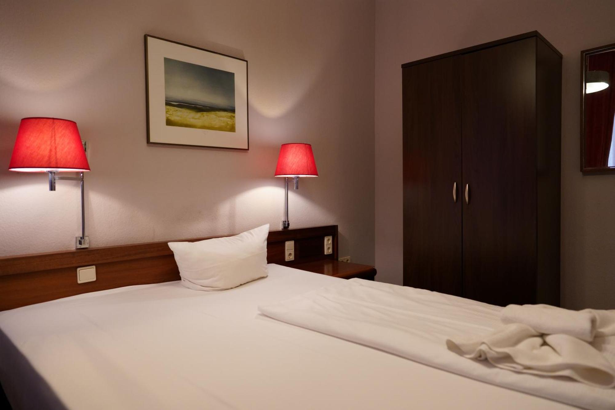 Hotel Pension Xantener Eck Berlin Luaran gambar